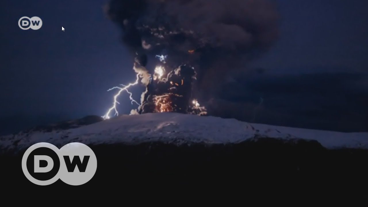 Fiery images - the volcano photographer in Iceland | DW English