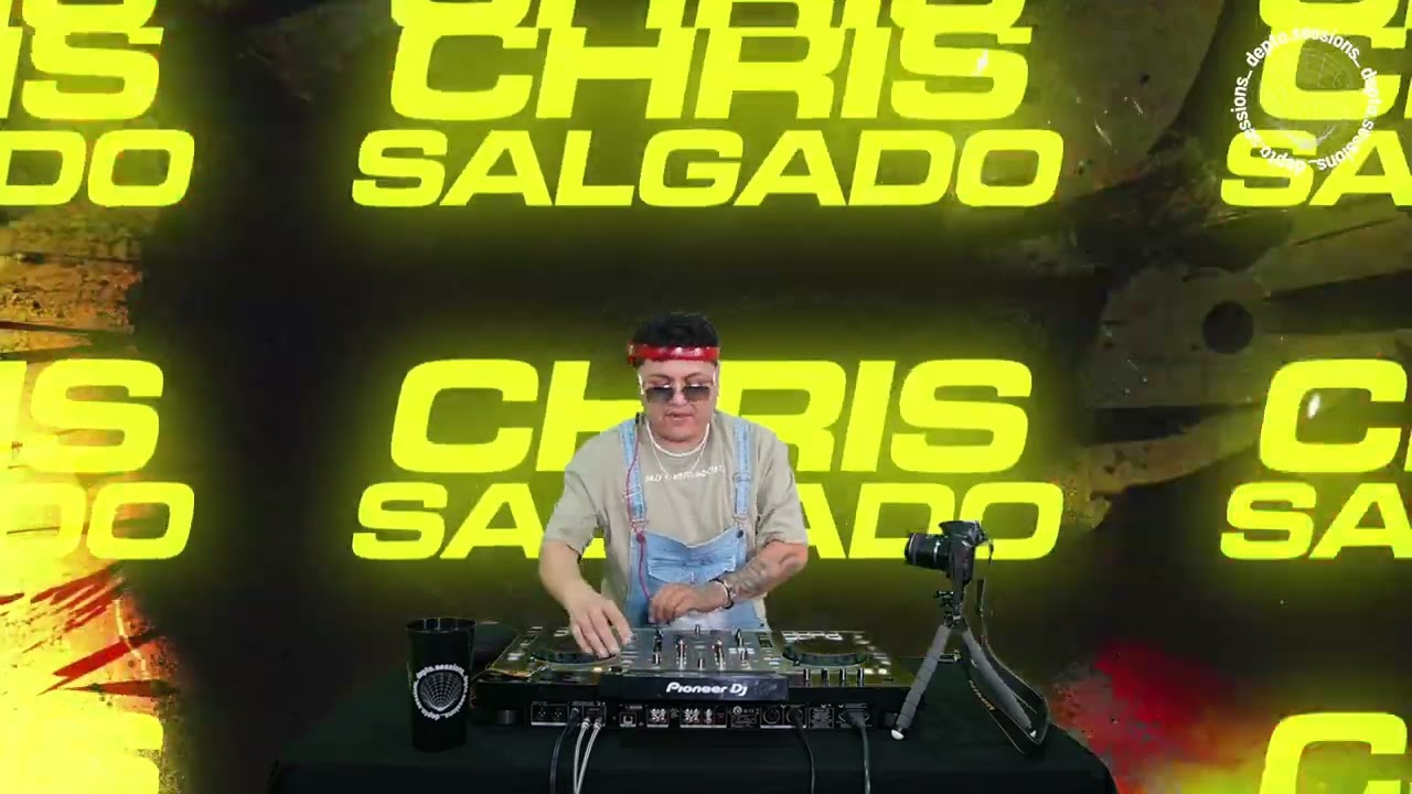 GUARACHA /// CHRIS SALGADO ///depto.117