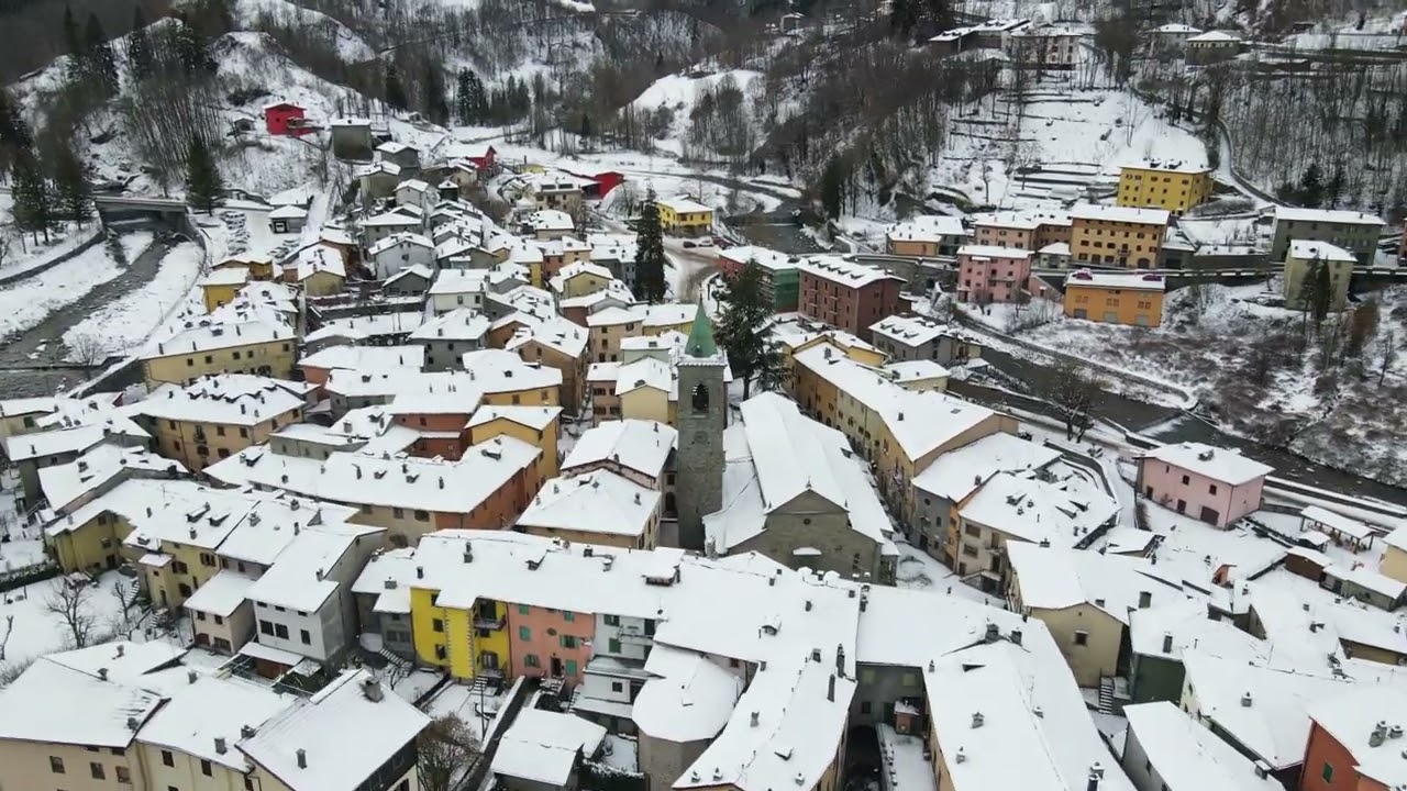 Fiumalbo(Mo) il borgo celtico imbiancato dalla neve.#drone #fiumalbo #neve #borgoceltico