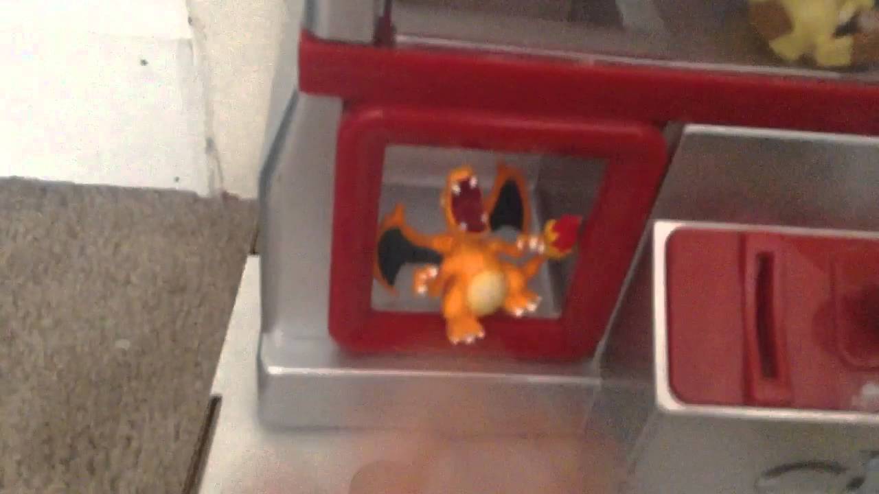 Mini Claw Machine With Pokémon! 10 Play Challenge!