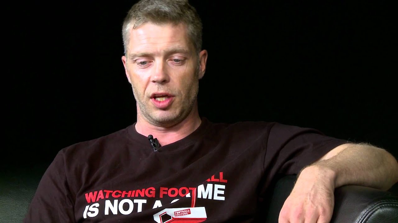 Steinar Nilsen intervjuer representanter fra Klanen