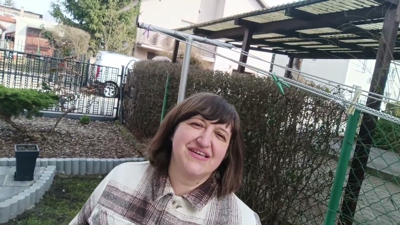 ТРІШКИ ПОСПІЛКУВАЛАСЯ З ВАМИ.ПРОСТИЙ І СМАЧНИЙ САЛАТ.