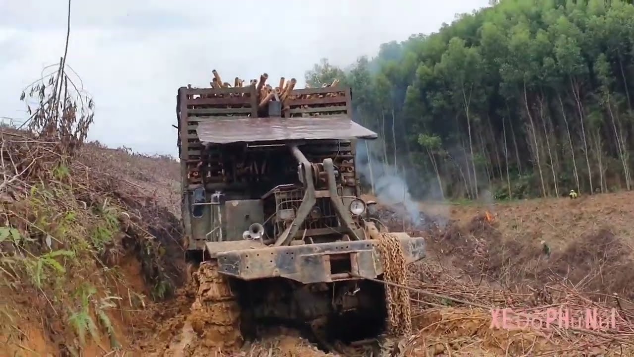 XE ĐỘ 6 MÁY VƯỢT LẦY CỰC KHÓ – HÀNH TRÌNH KHÔNG DÀNH CHO KẺ YẾU TIM!