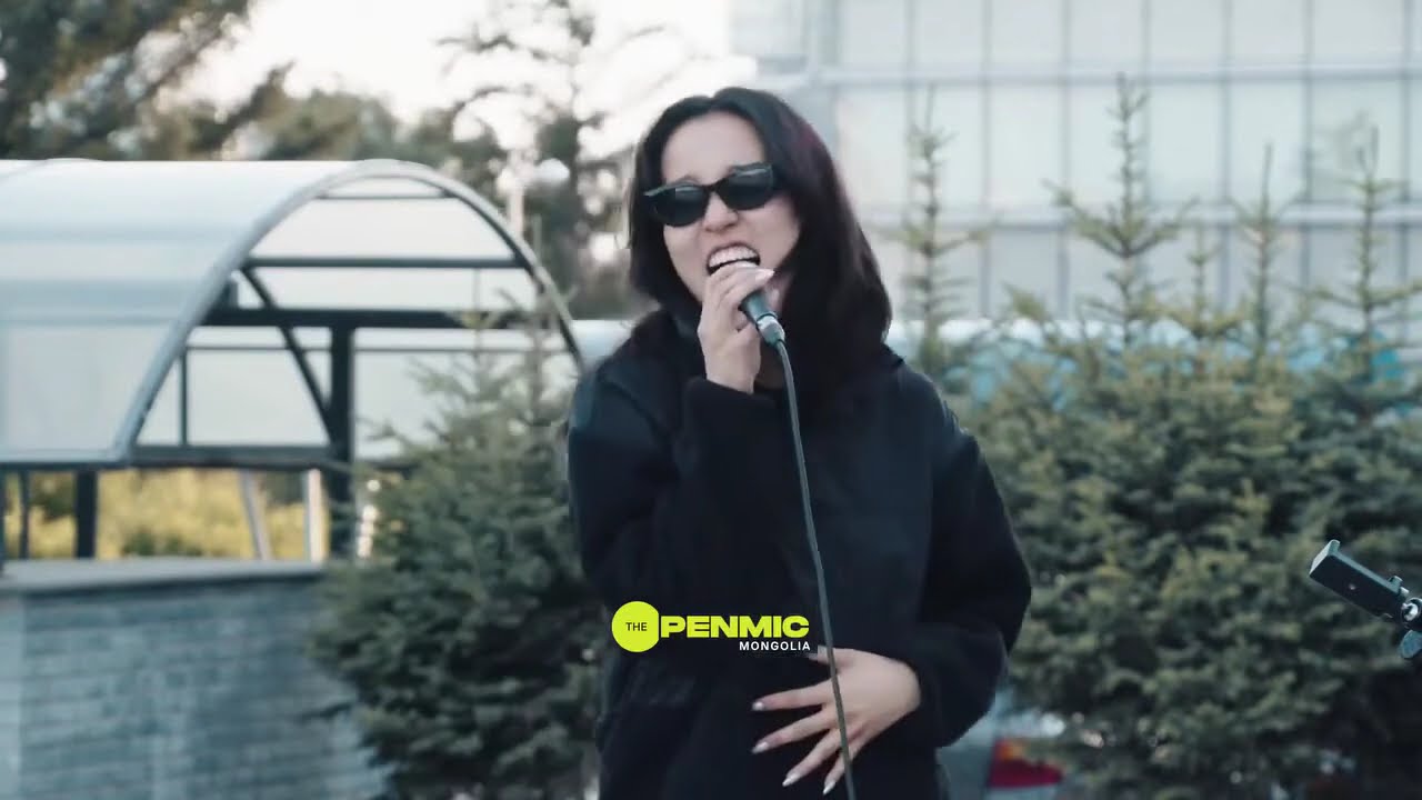 Magnet brain open mic