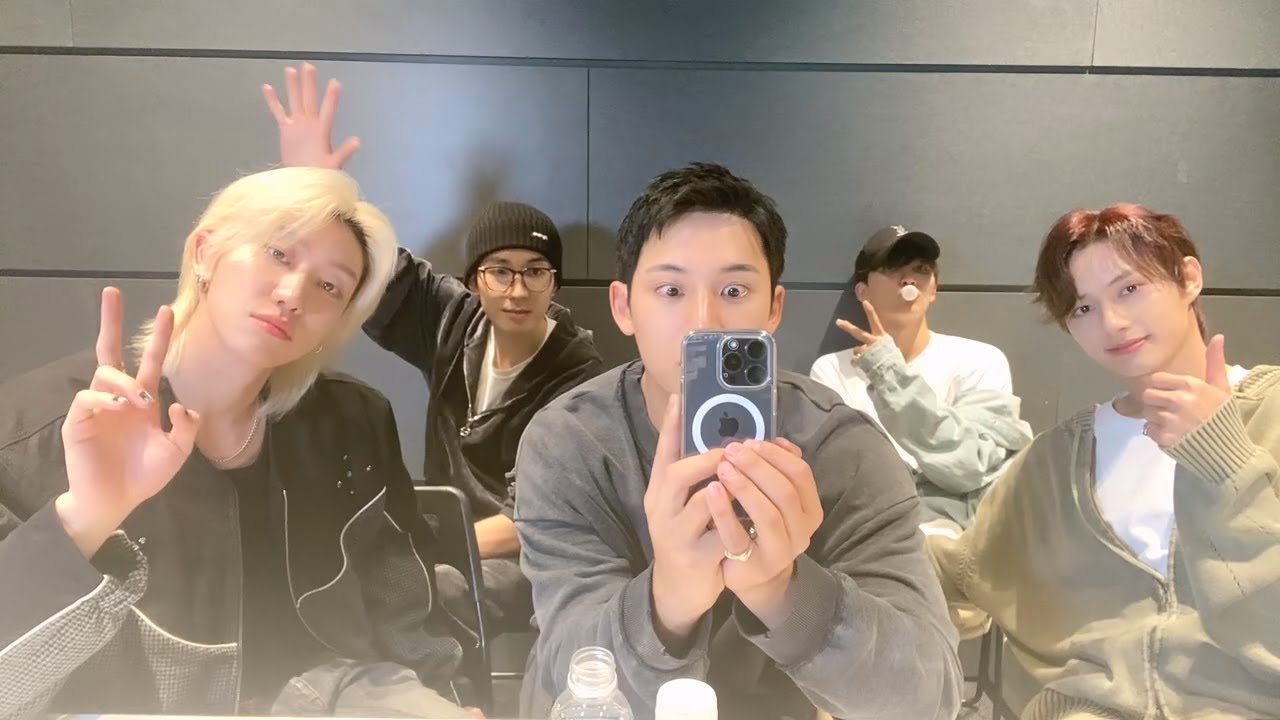 SEVENTEEN WEIBO LIVE丨JEONGHAN JUN WONWOO THE8 MINGYU