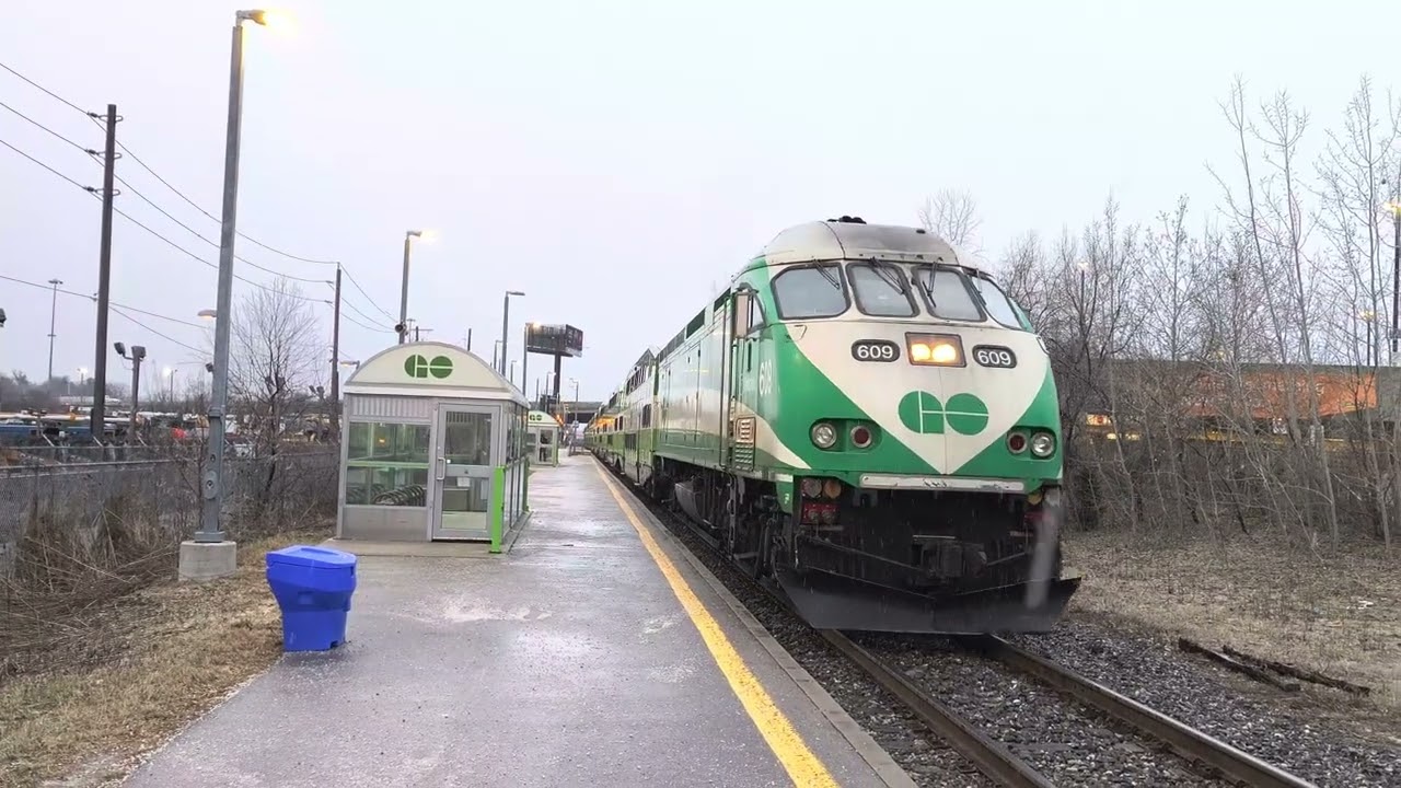 GO Train MP40PH 609 Arriving And Departure Oriole GO Station Pulling 10 Cars Train New Cab Car 362 