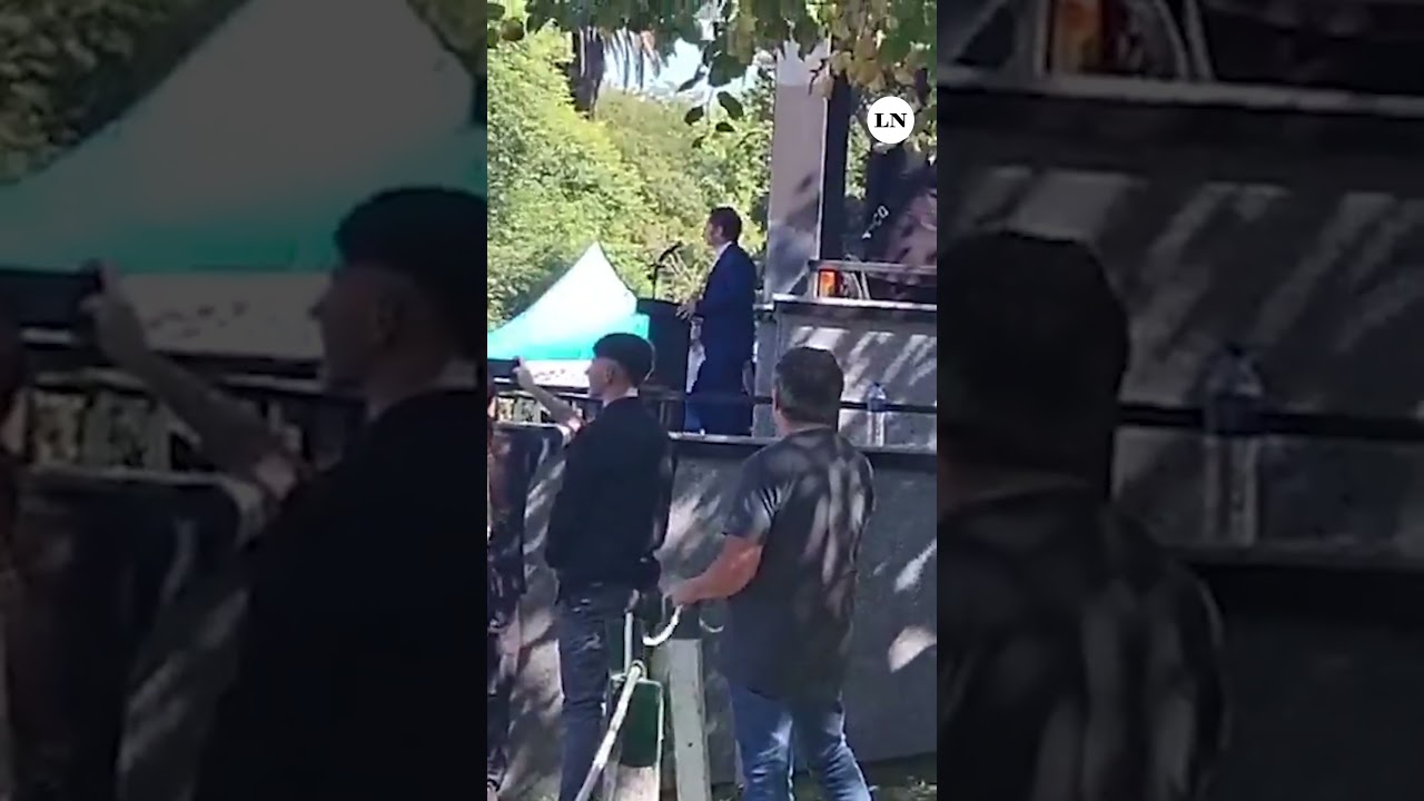 Silbidos y abucheos contra Kicillof en un acto de la Polic&iacute;a bonaerense