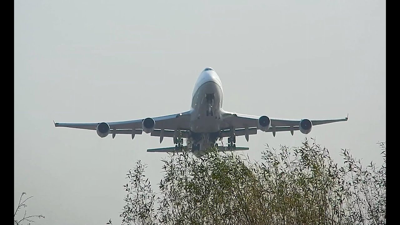 Compilation of old 747 footage from Heathrow Airport !