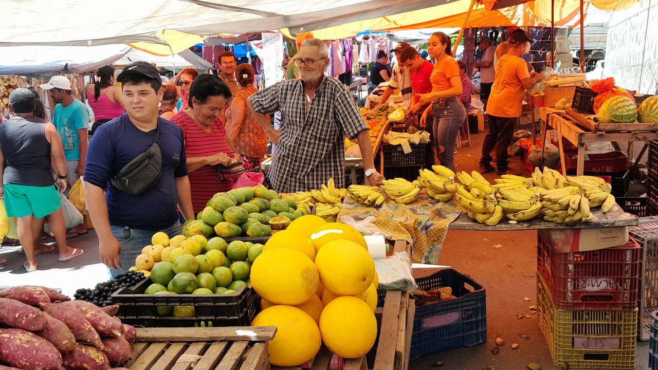 Feira livre em Vertentes Pernambuco realizada todos os sábados. 21/02/2026