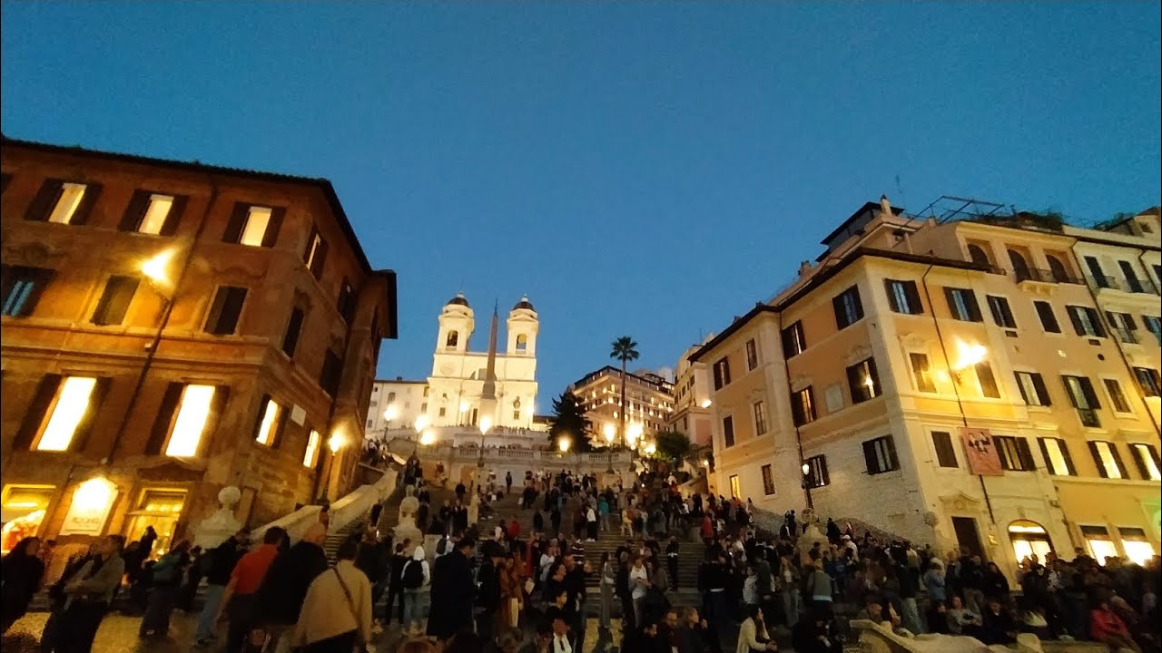 Piazza di Spagna (Rione Campo Marzio).