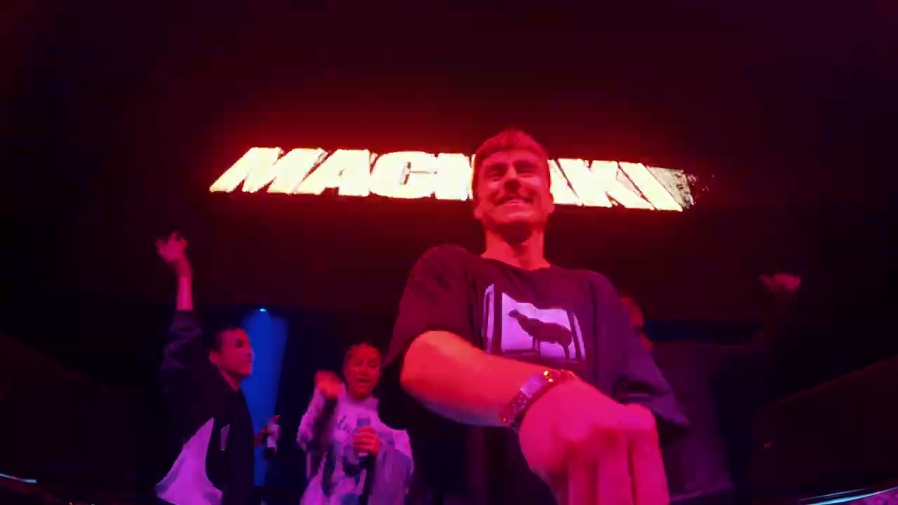 pov you dj a show in florida