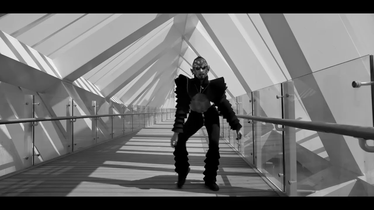 Imagine Dragons - Thunder Official Music Video