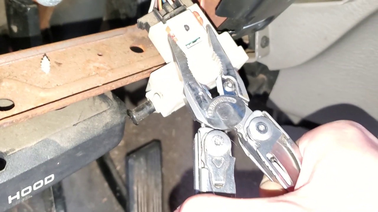 2003 Dodge Ram 2500 Brake Light Switch Replacement, Stop Light Fuse Location & Circuit