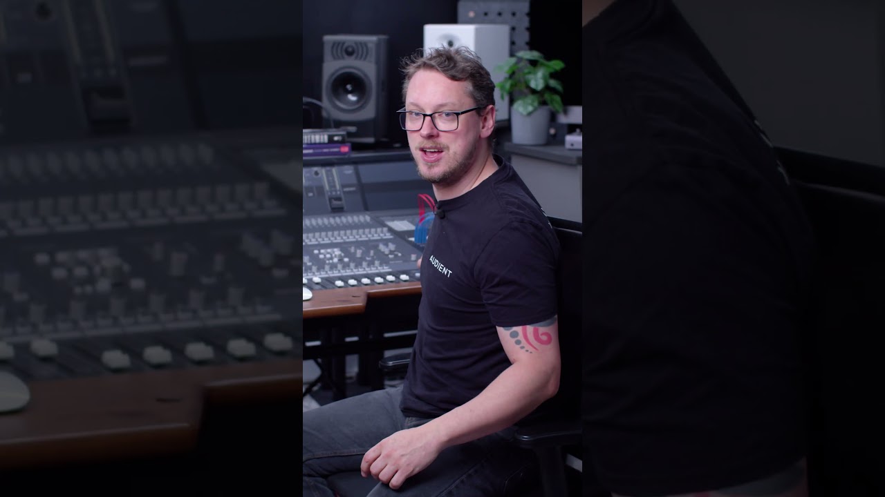 What differentiates our heritage desks? 🤔 #musicproduction #audioproduction
