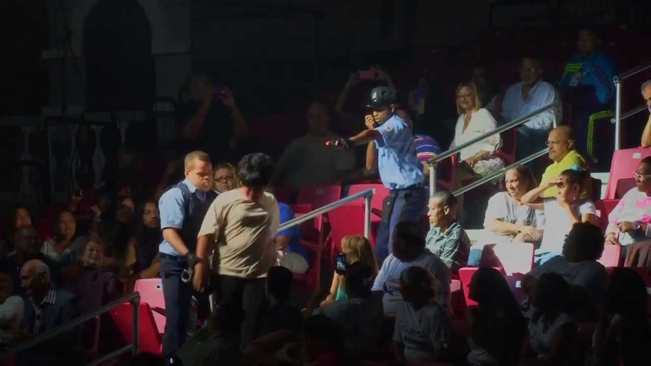 Selena - Juventud Vibra 2013