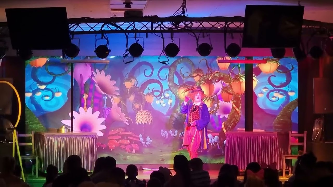 The Mad Hatters Circus - Seton Sands (13 August 2022) #Haven #SetonSands #MadHattersCircus