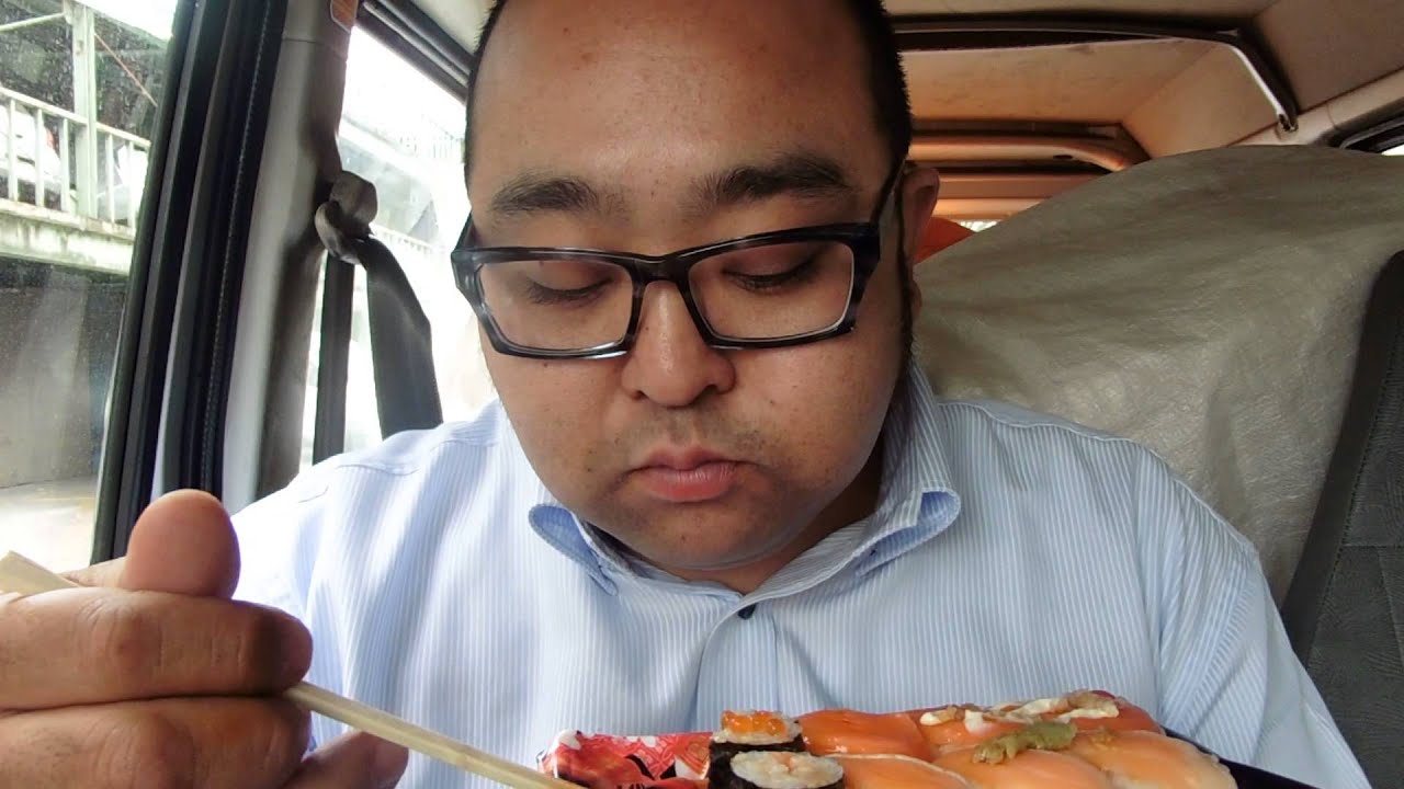 ダブルハンバーグ　ナポリタン弁当　サーモンずくし