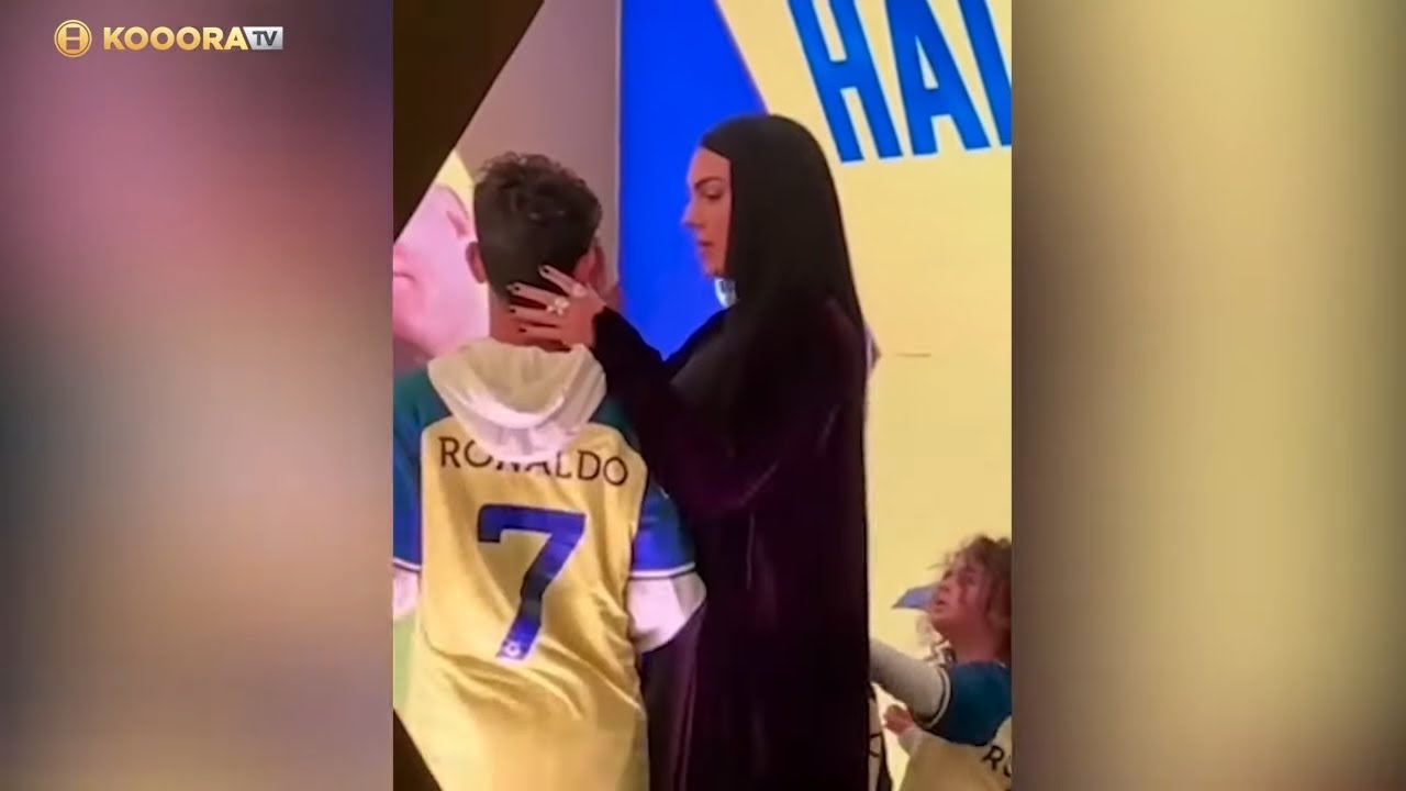 كأنه ابنها وأعزّ..شاهد كيف تعامل جورجينا كريستيانو جونيور!
