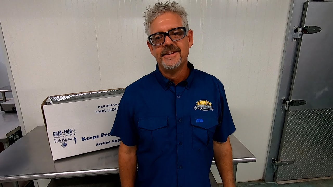 Ever wonder how the pros smoke fish? A tour of Smokey's in Los Barriles, BCS