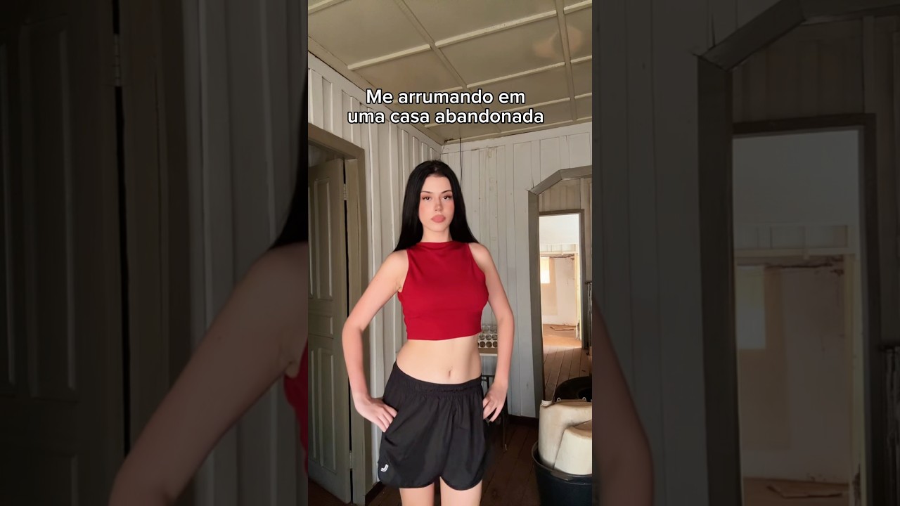 Me arrumando em uma casa abandonada!!!