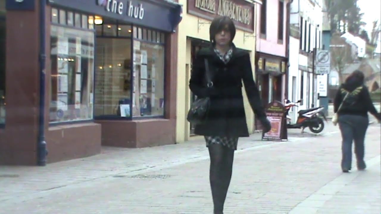 Window Shopping  (Crossdresser / Transvestite)