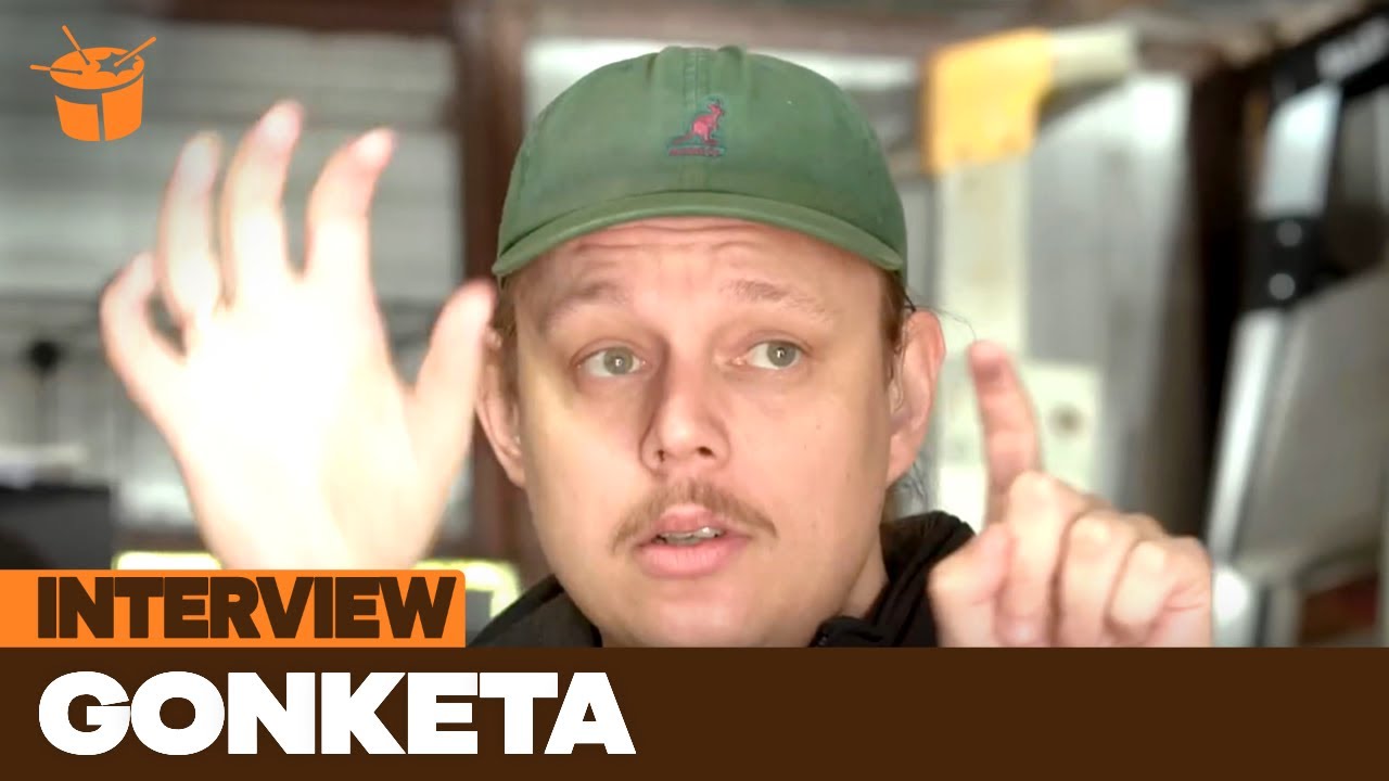 Why Deaf artist Gonketa paints in Auslan (Interview)