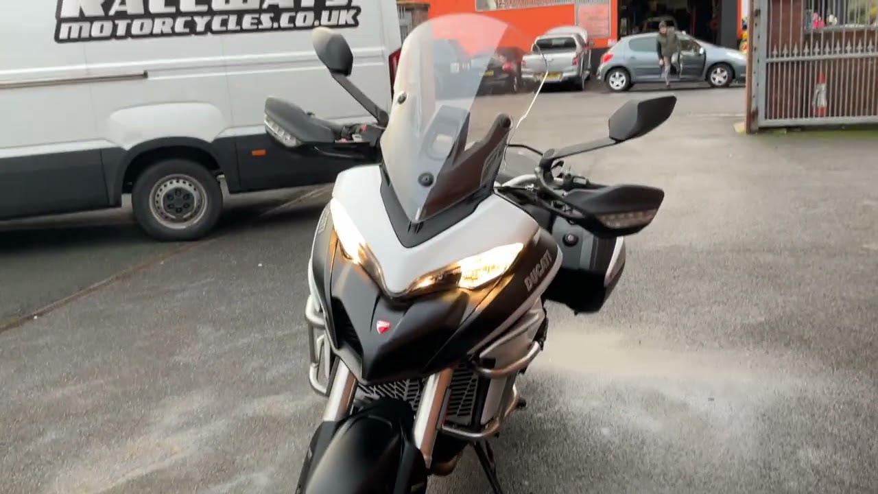 DUCUTI 950 MULTISTRADA 2017 17 PLATE 937cc ONE OWNER FROM NEW 19234