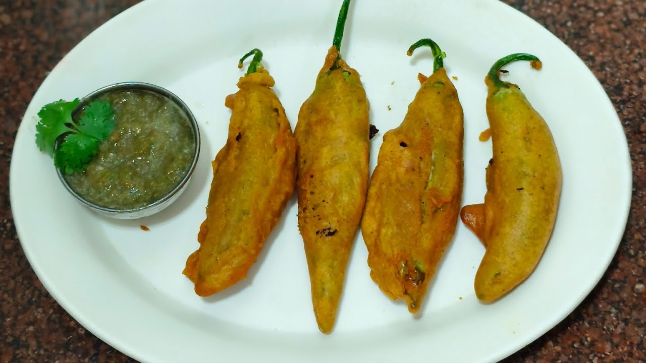 Hare mirch ka pakodi 😋 #pakoda #pakodarecipeinhindi #mirchpakoda #youtubevideo #trending 