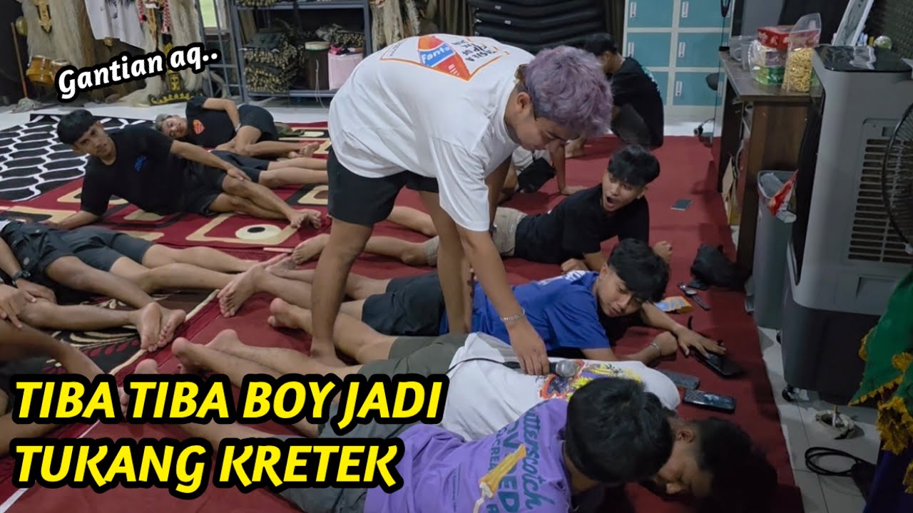 KETIKA BOY MANJAIN SEMUA TEAM