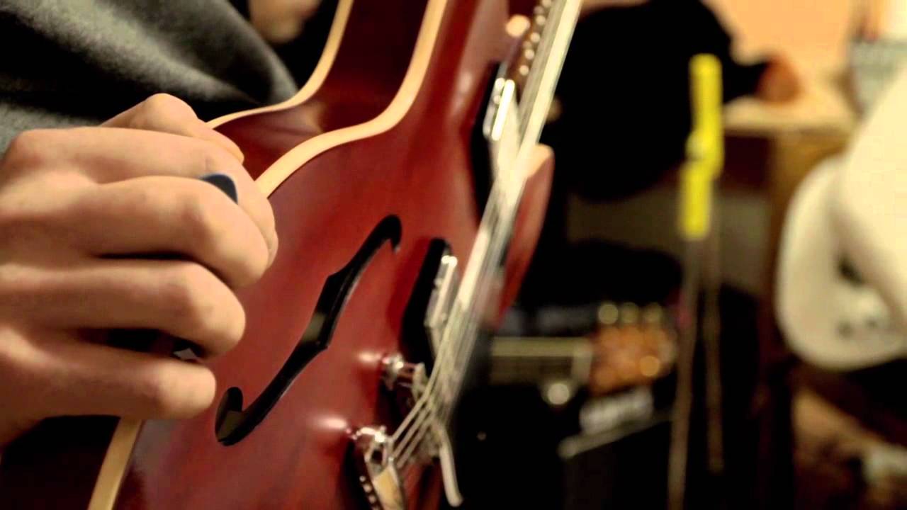 Un corpo solo (Il chitarreto dei Jazzemani di Roberto Zechini)
