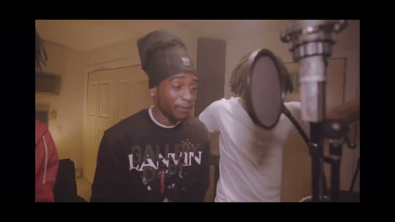 28HunnaKarie x 6IX x Ebkthr33 - 3 Peat   (Official Video) Shot By: @7visual.s