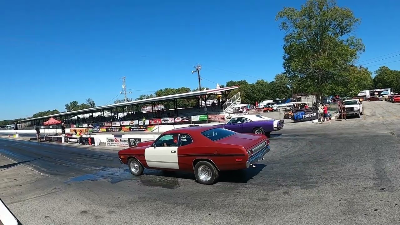 Holly moparty 2023 Friday drag racing
