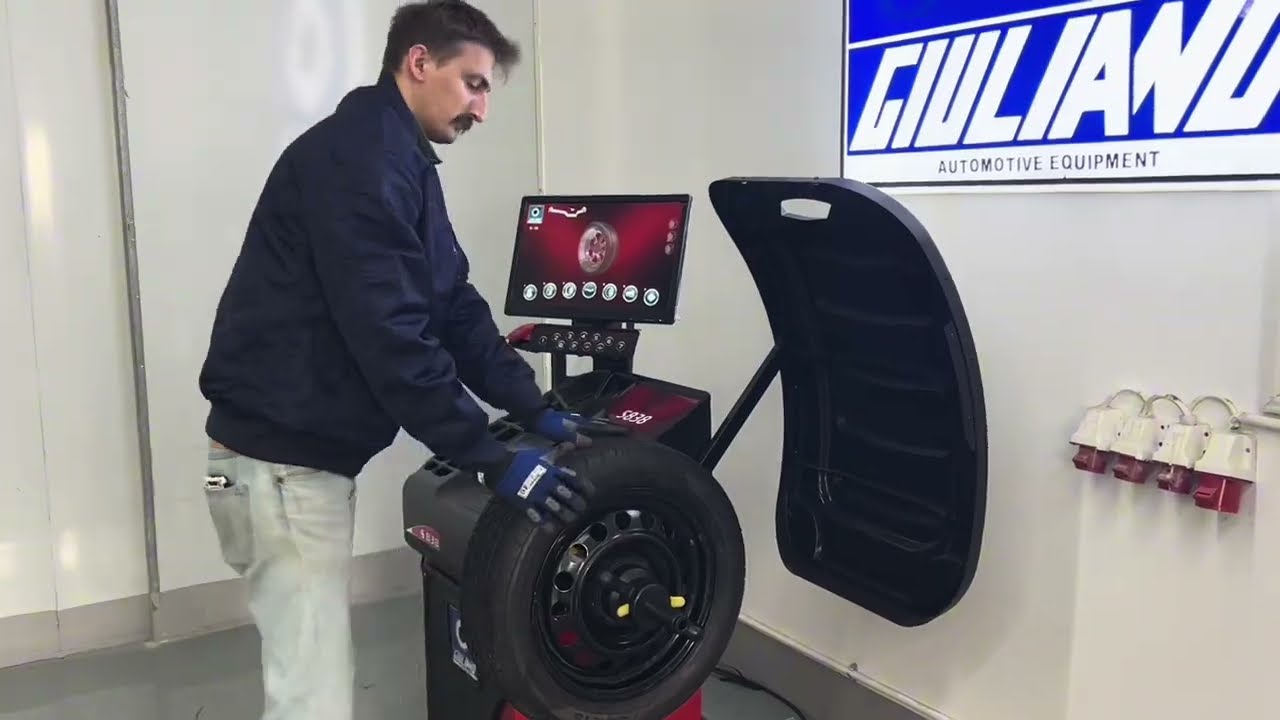 Now Giuliano Video Graphic VG  Wheel Balancer S838 in India