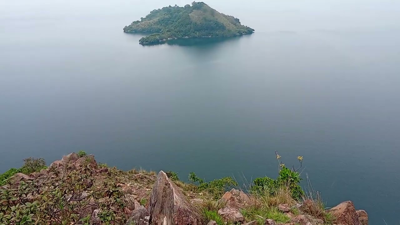 NIKI KIHISHE INYUMA Y' UDUCURANA TWINSHI TURI KU KIRWA CYA NAPOLEON ISLAND MU KIYAGA CYA KIVU🏝️?
