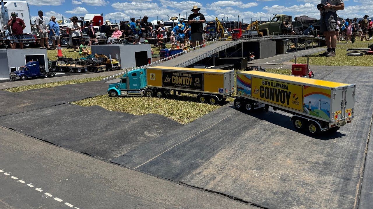 Illawarra Convoy 25 RC TRUCKS RC CONSTRUCTION RC LOADERS RC EXCAVATOR LESU