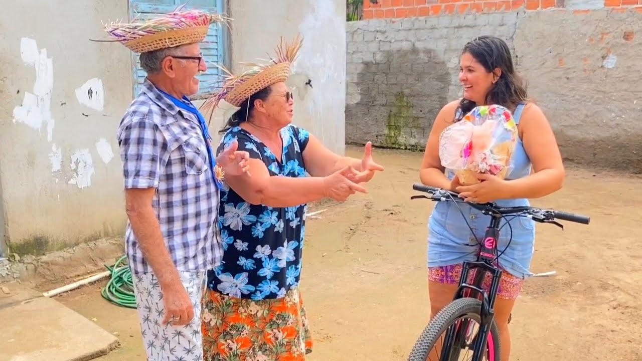 ZÉ E XANINHA Ensaiando Pro São João... / #Comédia #humor #internet #casal 🤣❤️