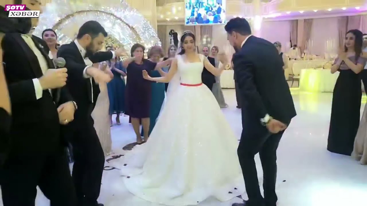 Nadirin oğlunun toyu - GƏLİNİ İLƏ OĞLU GÖRÜN NECƏ RƏQS ETDİLƏR