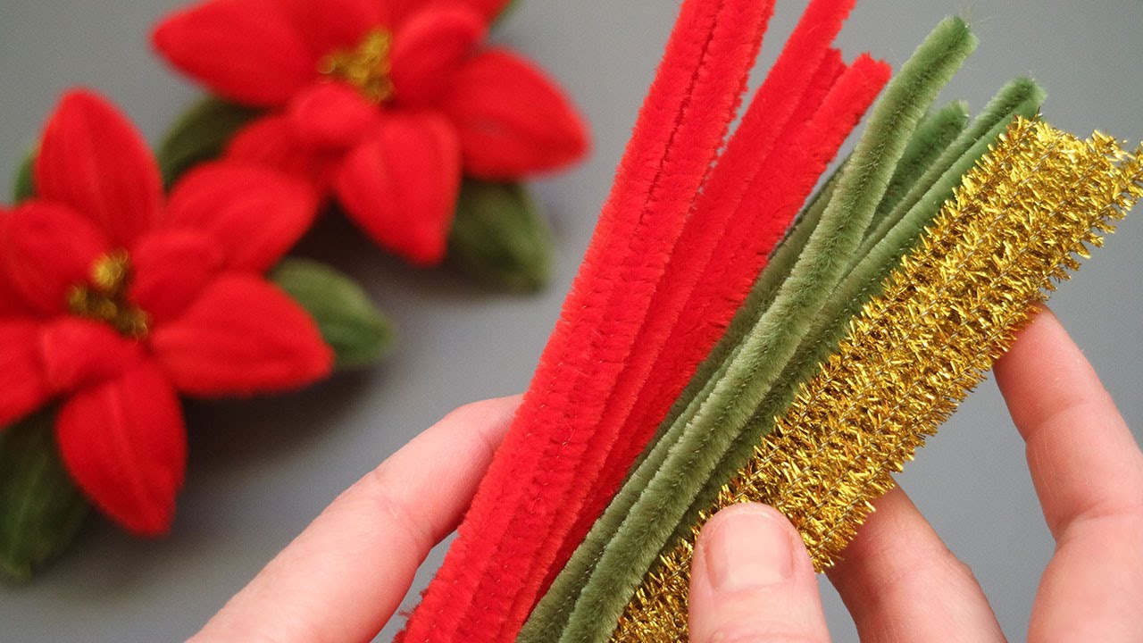 😍SIMPLE AND BEAUTIFUL😍 How to make a Christmas flower from pipe cleaner