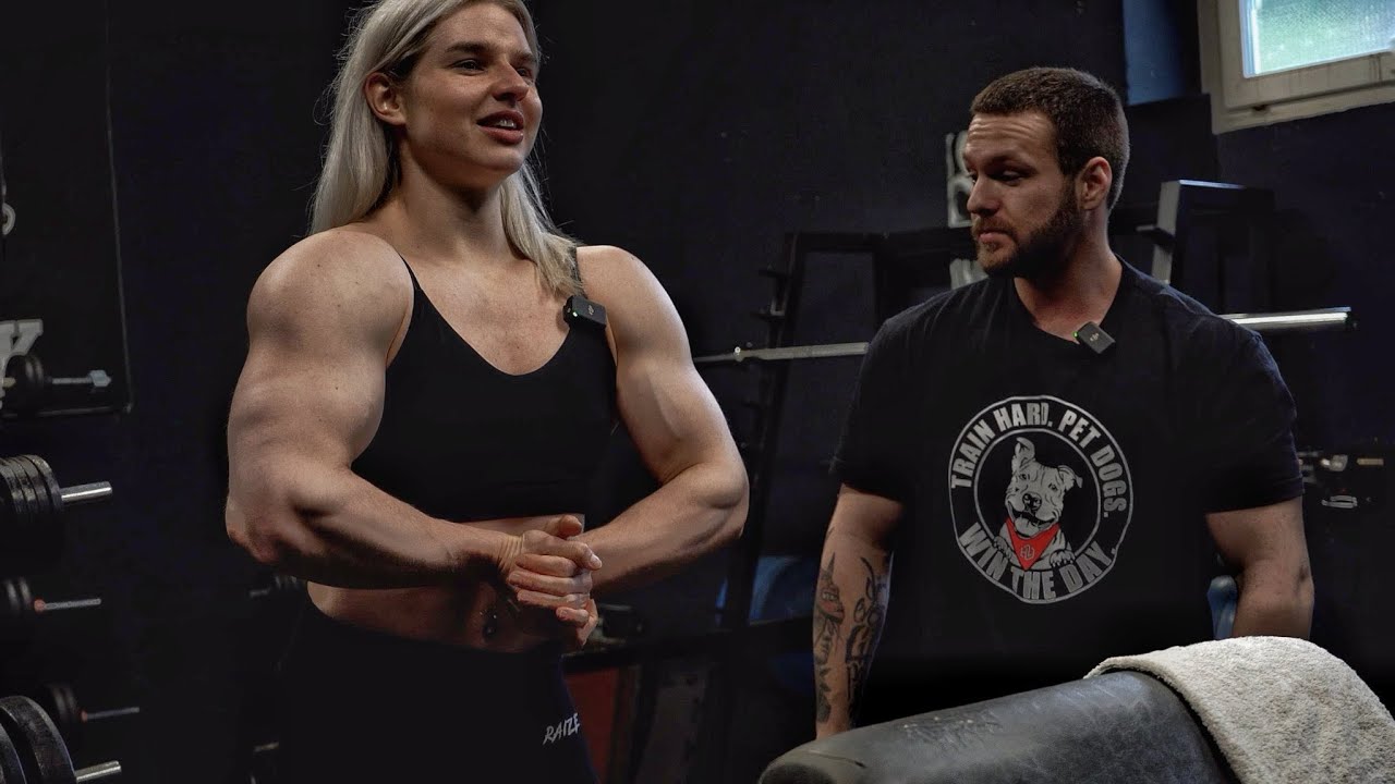 Massive Schultern wie IFBB PRO Lena Ramsteiner aufbauen