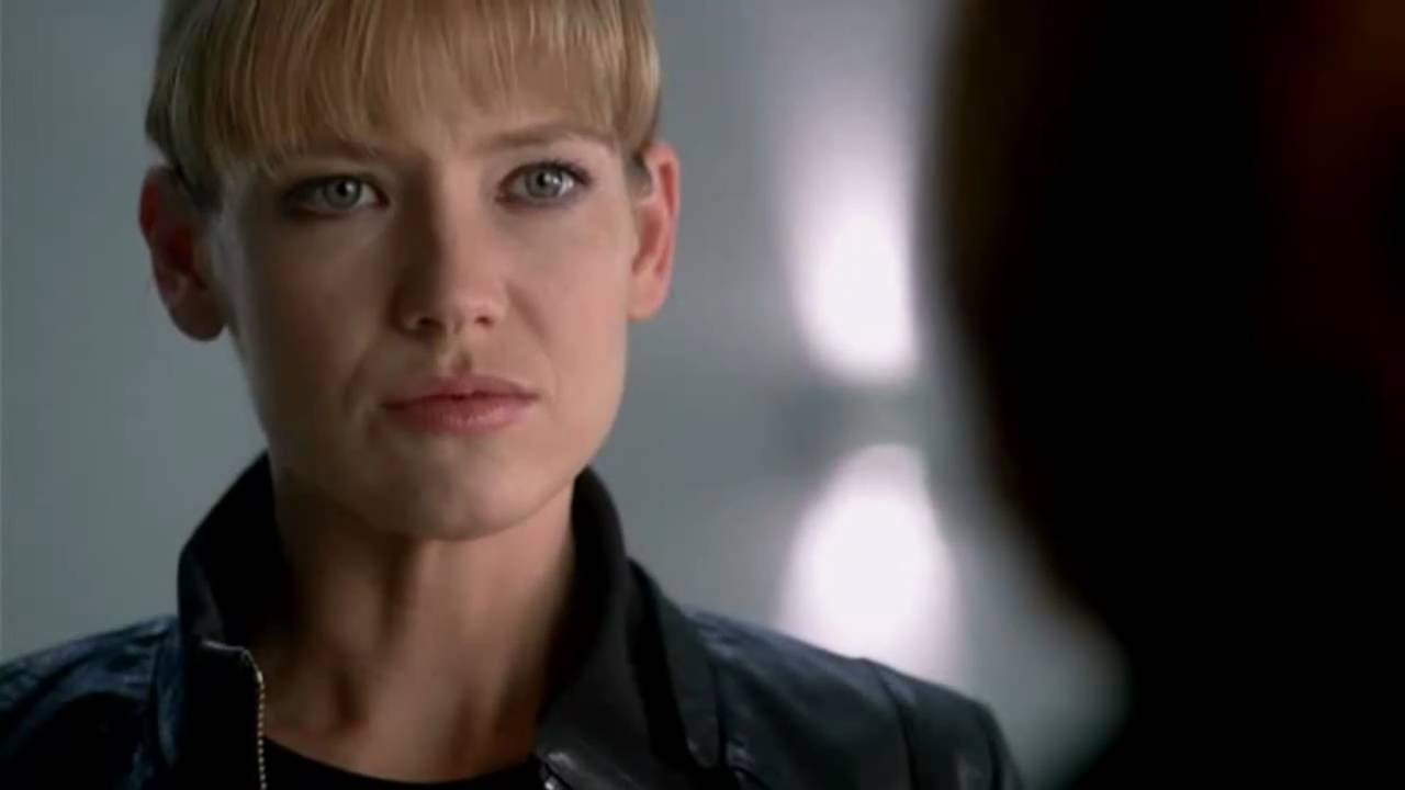 Fringe Episode 3.06 Scene - Nina Suspects