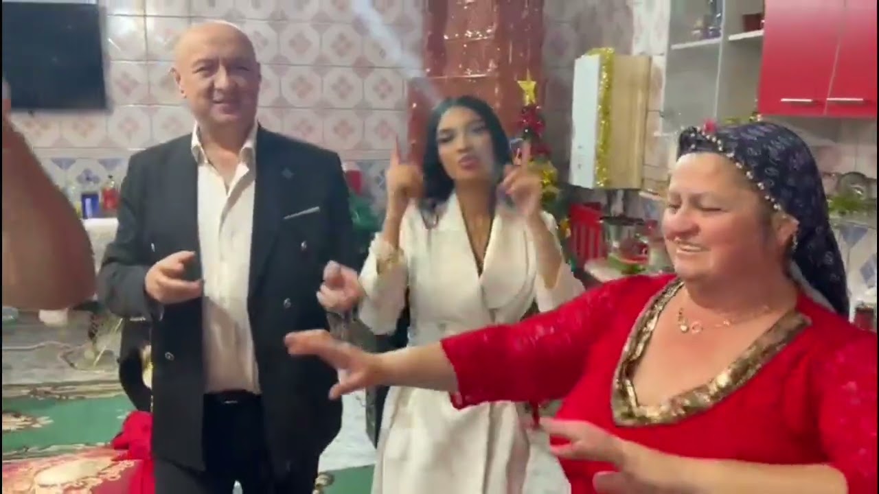 Leo de la Strehaia : melodie de distractie! Raihold și Marinela ! 