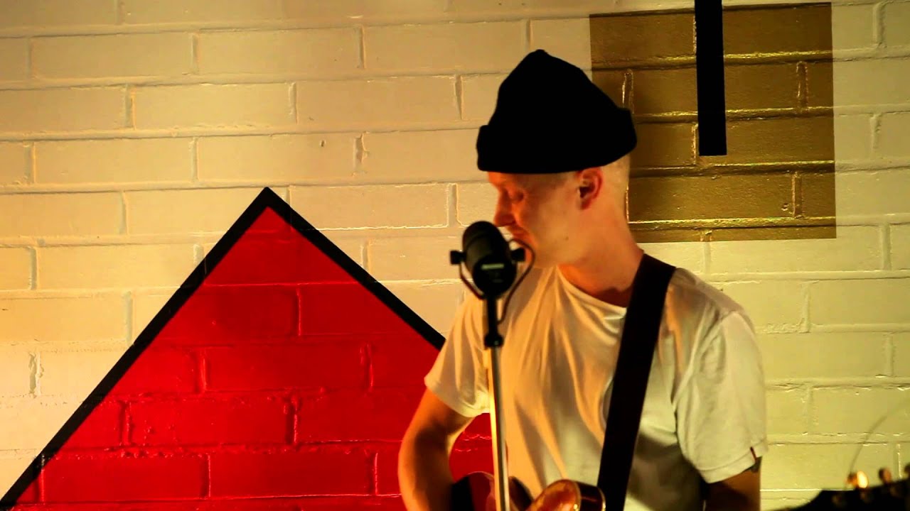 Onni Boi  - See through (Live @ Lnko Pizza bar)