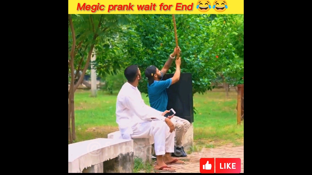 Magic prank in public | prank #shorts #youtubeshorts @CrazyPrankTV