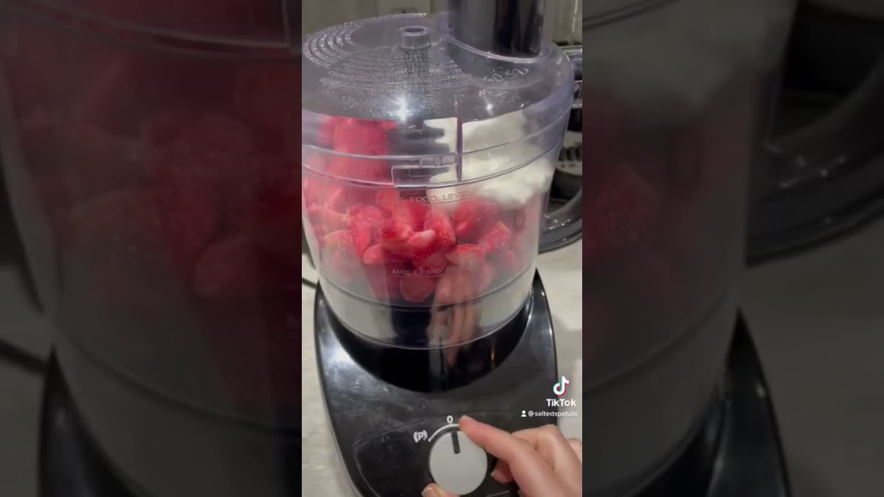 Quick Strawberry frozen yogurt 🍓 Only 2 ingredients for a refreshing treat 😋