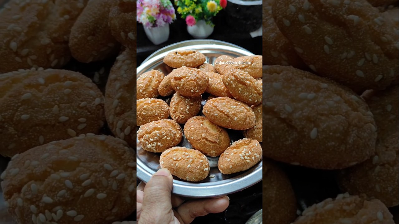 After watching this recipe you will definitely try it out 👍 #shortvideo #biscuit #recipe #eggless