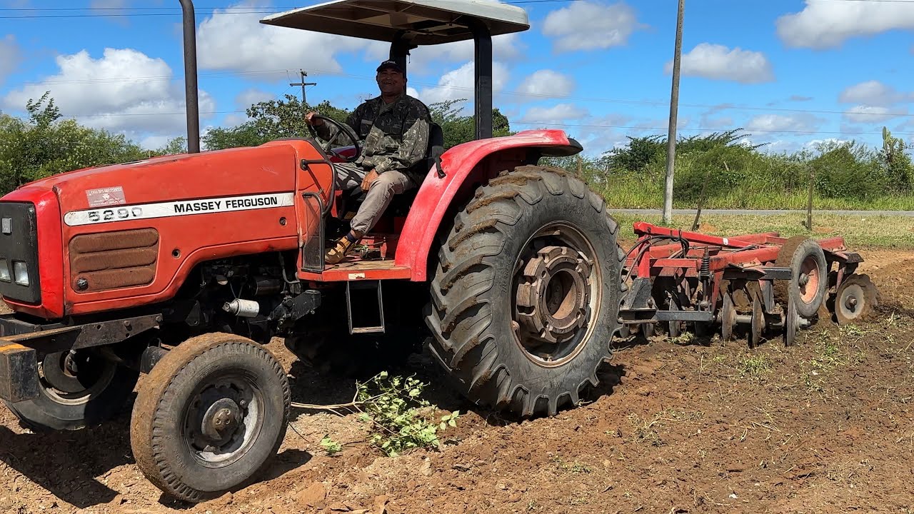 Pela primeira vez filmei MF 5290 advanced ,o novo trator do tratorista joao