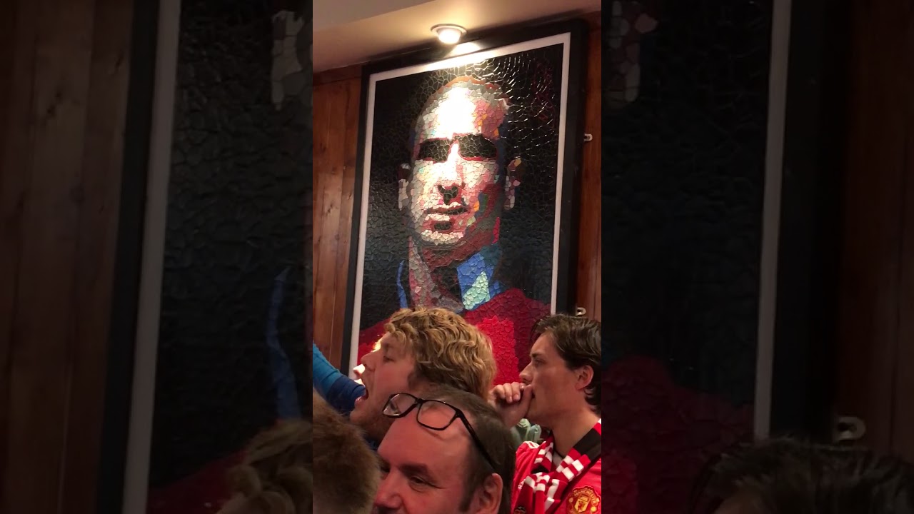 MAN UTD CHANTS IN BISHOPS BLAIZE BEFORE TOTTENHAM ON 28th OCTOBER 2017