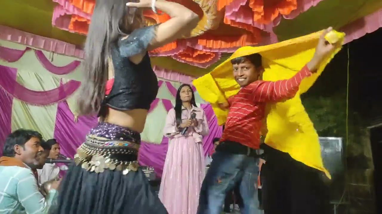 #अंशु बालाजी #स्टेज शो भोजपुरी सॉन्ग# Anshu Balaji stej sho bhojpuri sang 😄