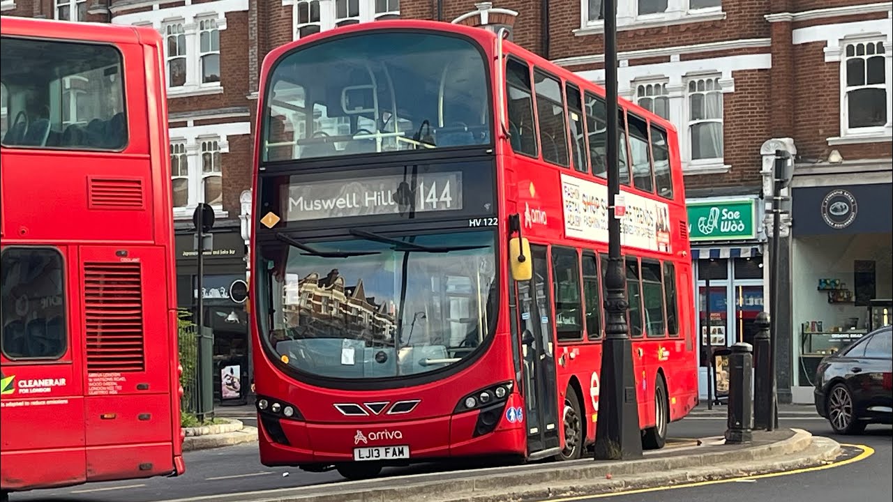 *Hillclimb* Journey on Route 144 | Arriva London North (LJ13FAM HV122)