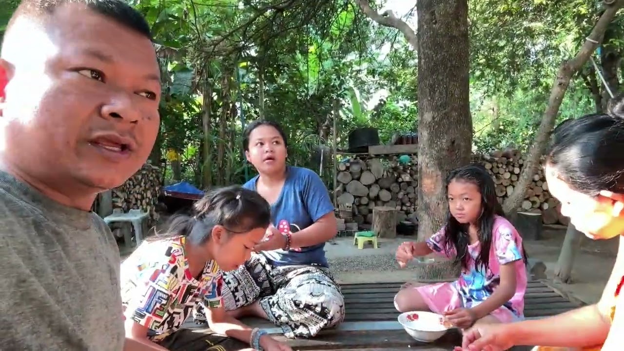 For dinner today, we're having prohet, deep fried fish, and papaya salad